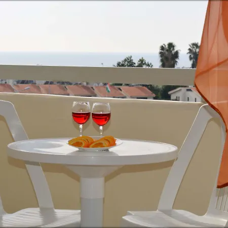 Andrea's 3 Bdr. Sea View 파포스