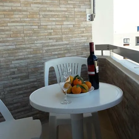 شقة Andrea's 3 Bdr. Sea View