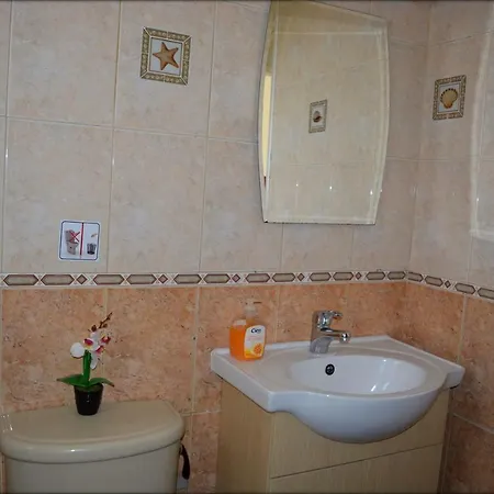 Andrea's 3 Bdr. Sea View